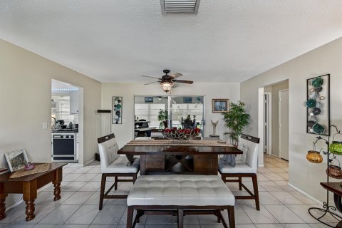 Casa en venta en Pompano Beach, Florida, 2 dormitorios, 128.39 m2 № 2317027 - foto 10
