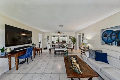 Casa en venta en Pompano Beach, Florida, 2 dormitorios, 128.39 m2 № 2317027 - foto 8
