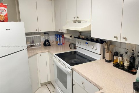 Condominio en venta en Miami, Florida, 3 dormitorios, 120.12 m2 № 1959007 - foto 12