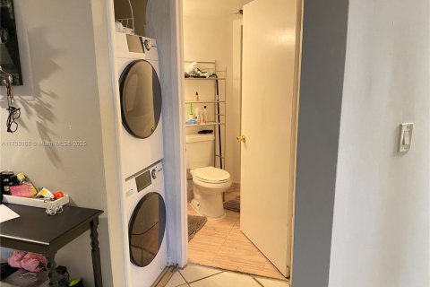 Condominio en venta en Miami, Florida, 3 dormitorios, 120.12 m2 № 1959007 - foto 13