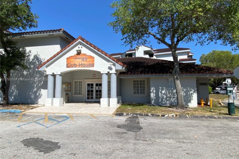 Condominio en venta en Miami, Florida, 3 dormitorios, 120.12 m2 № 1959007 - foto 1