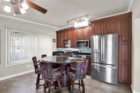 House in Titusville, Florida 1 bedroom, 102.19 sq.m. № 2238421 - photo 7