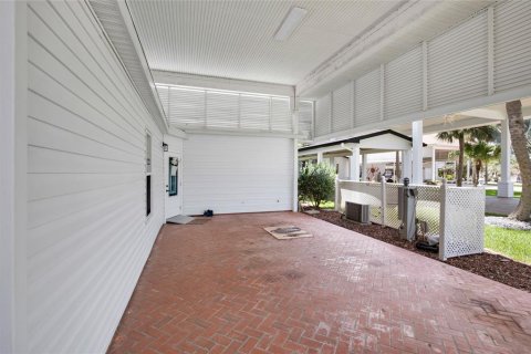 House in Titusville, Florida 1 bedroom, 102.19 sq.m. № 2238421 - photo 20