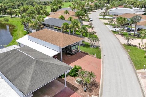 House in Titusville, Florida 1 bedroom, 102.19 sq.m. № 2238421 - photo 27