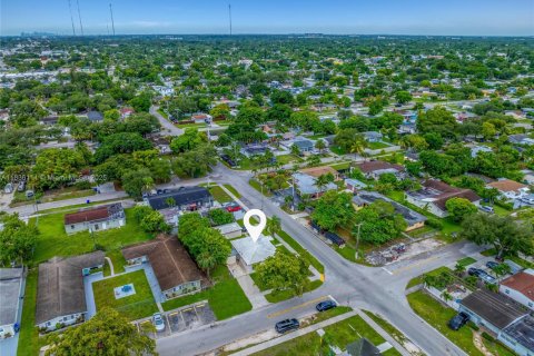 Commercial property in Hollywood, Florida 195.09 sq.m. № 1819902 - photo 13