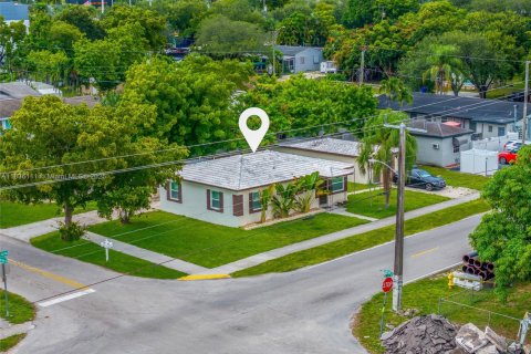 Commercial property in Hollywood, Florida 195.09 sq.m. № 1819902 - photo 4