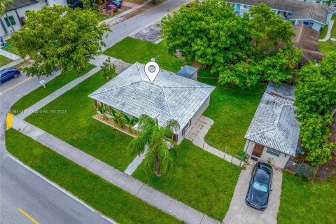 Commercial property in Hollywood, Florida 195.09 sq.m. № 1819902 - photo 12
