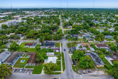 Commercial property in Hollywood, Florida 195.09 sq.m. № 1819902 - photo 15