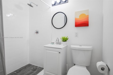 Apartment in Miami, Florida 685.34 sq.m. № 1896548 - photo 8