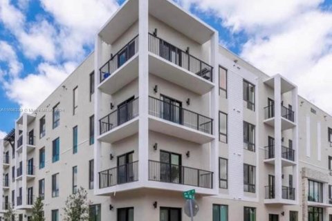 Copropriété à vendre à Doral, Floride: 2 chambres, 108.79 m2 № 1736234 - photo 3