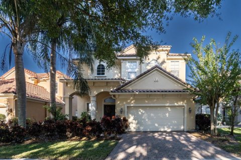 Casa en alquiler en Orlando, Florida, 6 dormitorios, 479.38 m2 № 1906884 - foto 1