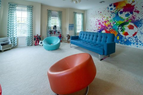 Casa en alquiler en Orlando, Florida, 6 dormitorios, 479.38 m2 № 1906884 - foto 20
