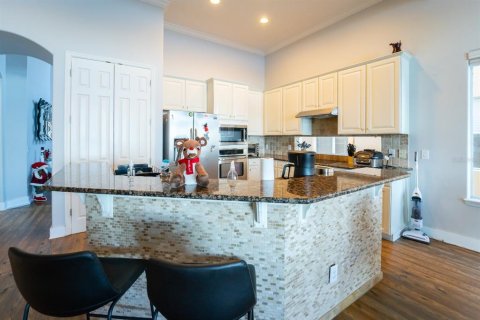 Casa en alquiler en Orlando, Florida, 6 dormitorios, 479.38 m2 № 1906884 - foto 3