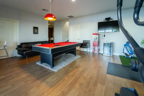 Casa en alquiler en Orlando, Florida, 6 dormitorios, 479.38 m2 № 1906884 - foto 10