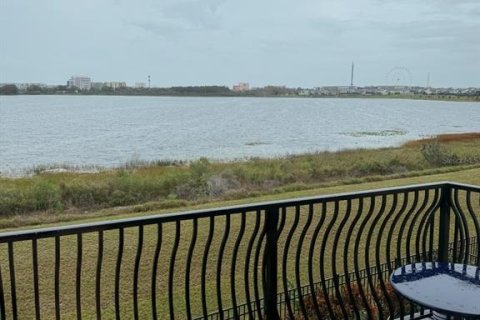 Casa en alquiler en Orlando, Florida, 6 dormitorios, 479.38 m2 № 1906884 - foto 21