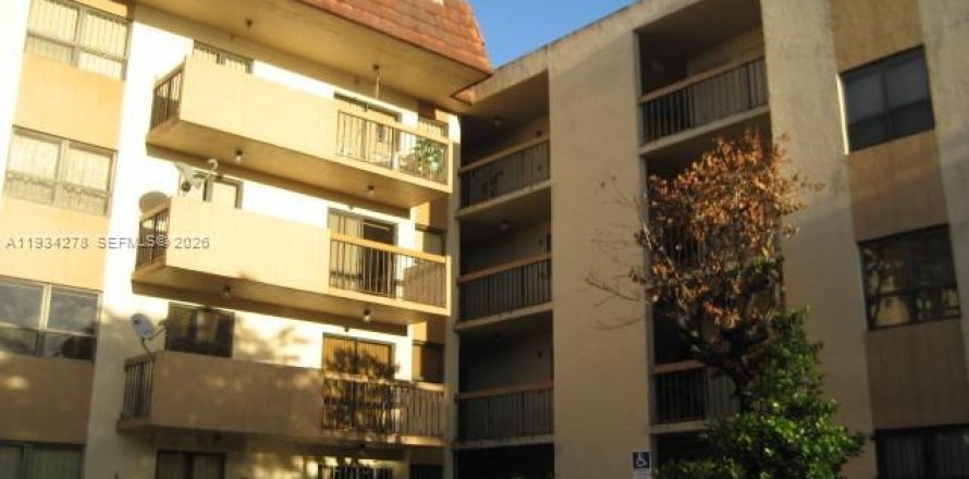 Condo in Miami, Florida, 3 bedrooms  № 1999442