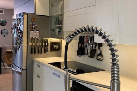 Copropriété à louer à Hollywood, Floride: 1 chambre, 55.46 m2 № 1966802 - photo 9