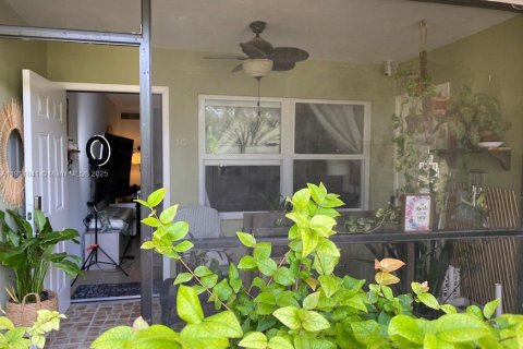 Copropriété à louer à Hollywood, Floride: 1 chambre, 55.46 m2 № 1966802 - photo 4