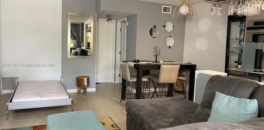 Condo à Hollywood, Floride, 1 chambre  № 1966802