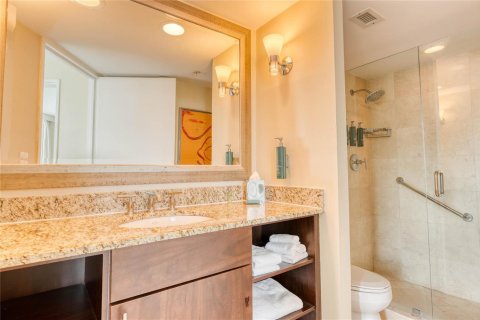 Condo in Fort Lauderdale, Florida, 1 bedroom № 2154257 - photo 12