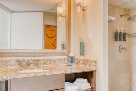 Condo in Fort Lauderdale, Florida, 1 bedroom № 2154257 - photo 13
