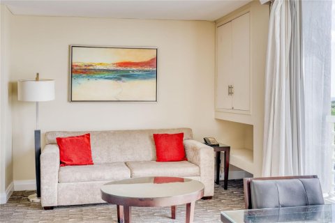 Condo in Fort Lauderdale, Florida, 1 bedroom № 2154257 - photo 4