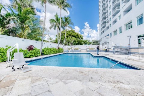 Condo in Fort Lauderdale, Florida, 1 bedroom № 2154257 - photo 17