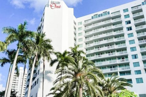 Condo in Fort Lauderdale, Florida, 1 bedroom № 2154257 - photo 18