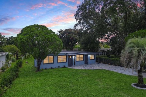 Casa en venta en Orlando, Florida, 3 dormitorios, 126.44 m2 № 1915758 - foto 1