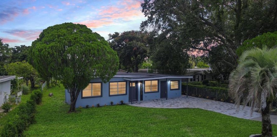 Casa en Orlando, Florida 3 dormitorios, 126.44 m2 № 1915758