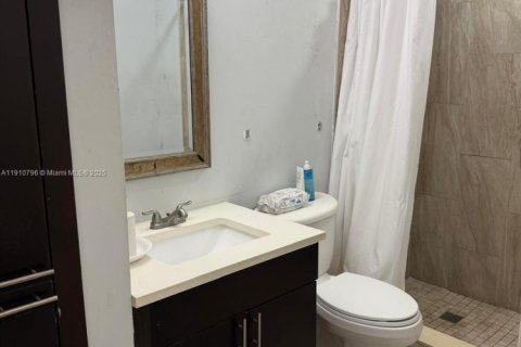 Copropriété à louer à Coral Springs, Floride: 2 chambres, 100.8 m2 № 1966014 - photo 8