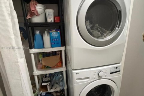 Copropriété à louer à Coral Springs, Floride: 2 chambres, 100.8 m2 № 1966014 - photo 17