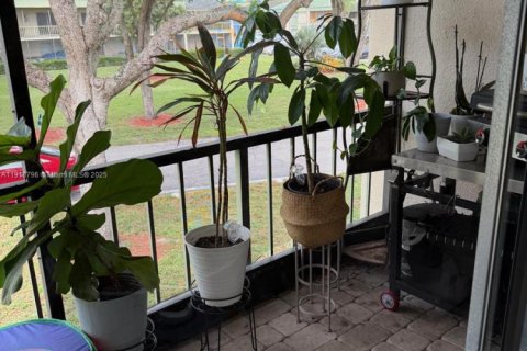 Copropriété à louer à Coral Springs, Floride: 2 chambres, 100.8 m2 № 1966014 - photo 18