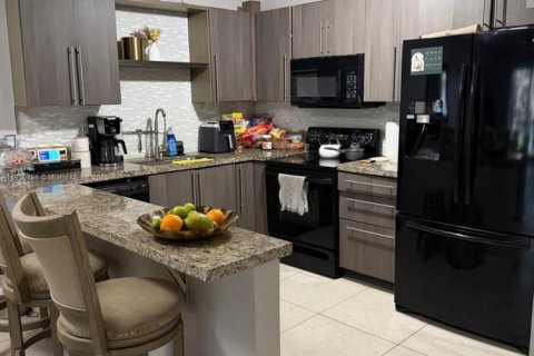 Copropriété à louer à Coral Springs, Floride: 2 chambres, 100.8 m2 № 1966014 - photo 12