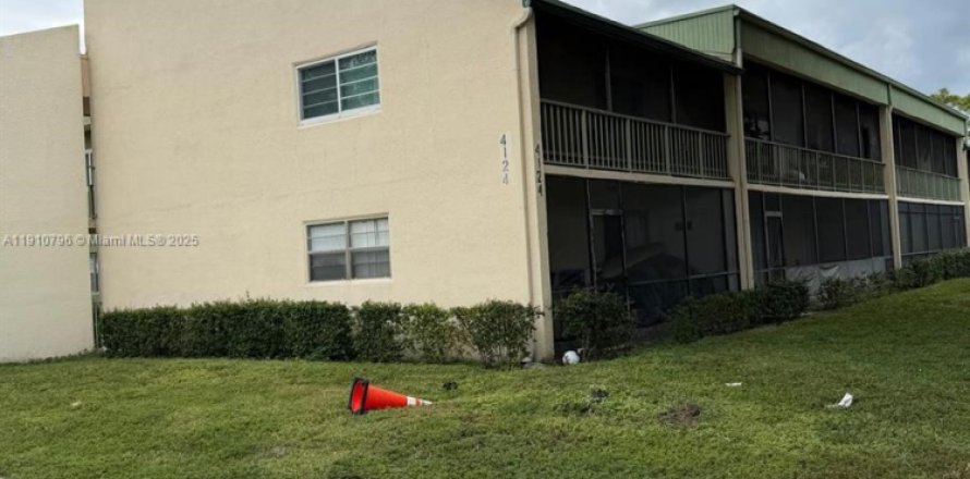 Condo à Coral Springs, Floride, 2 chambres  № 1966014