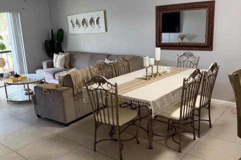 Copropriété à louer à Coral Springs, Floride: 2 chambres, 100.8 m2 № 1966014 - photo 3