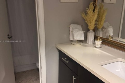 Copropriété à louer à Coral Springs, Floride: 2 chambres, 100.8 m2 № 1966014 - photo 10