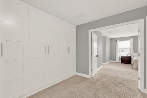 House in Winter Garden, Florida 4 bedrooms, 334.54 sq.m. № 1878238 - photo 25