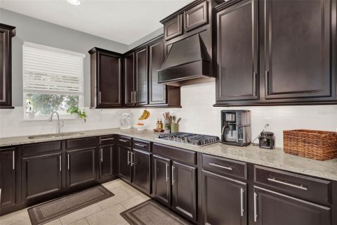 House in Winter Garden, Florida 4 bedrooms, 334.54 sq.m. № 1878238 - photo 14