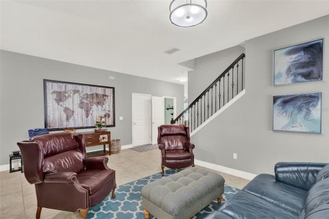 House in Winter Garden, Florida 4 bedrooms, 334.54 sq.m. № 1878238 - photo 7