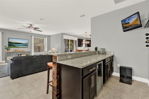 House in Winter Garden, Florida 4 bedrooms, 334.54 sq.m. № 1878238 - photo 18