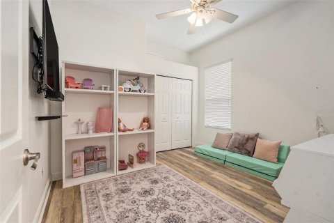 House in Land O' Lakes, Florida 4 bedrooms, 324.88 sq.m. № 1894221 - photo 24