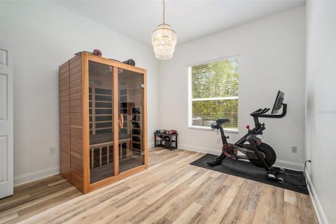 House in Land O' Lakes, Florida 4 bedrooms, 324.88 sq.m. № 1894221 - photo 25