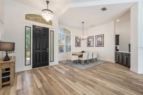 House in Land O' Lakes, Florida 4 bedrooms, 324.88 sq.m. № 1894221 - photo 2