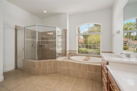 House in Land O' Lakes, Florida 4 bedrooms, 324.88 sq.m. № 1894221 - photo 22
