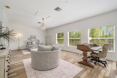House in Land O' Lakes, Florida 4 bedrooms, 324.88 sq.m. № 1894221 - photo 30
