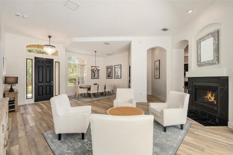 House in Land O' Lakes, Florida 4 bedrooms, 324.88 sq.m. № 1894221 - photo 3