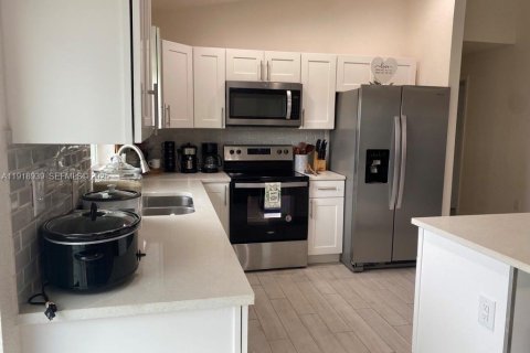 Villa ou maison à vendre à Sebring, Floride: 4 chambres № 1977338 - photo 9