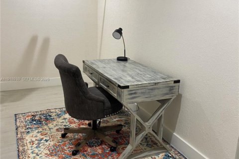 Villa ou maison à vendre à Sebring, Floride: 4 chambres № 1977338 - photo 18