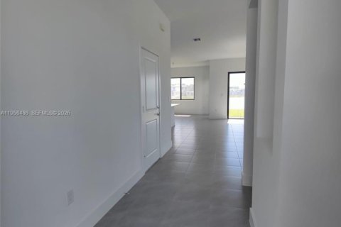 House in Ave Maria, Florida 3 bedrooms № 2019792 - photo 9